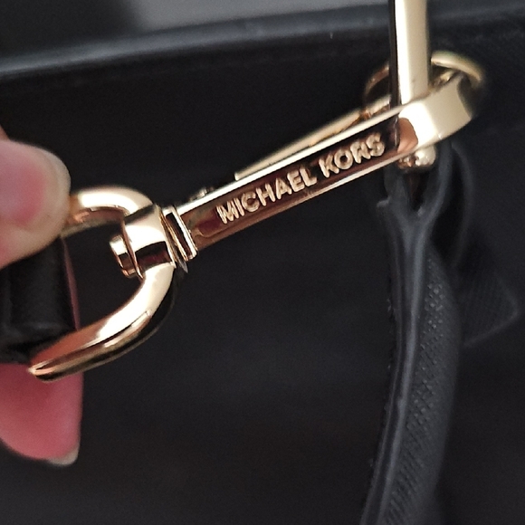 Michael Kors AVA Black Leather Shoulder Bag with Gold Accents - Picture 4 of 5